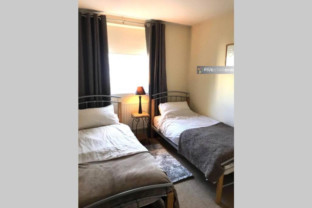 Waterfront Living In Leith With Free Parking! Daire Edinburgh Dış mekan fotoğraf