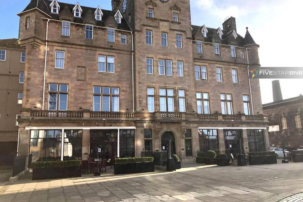 Waterfront Living In Leith With Free Parking! Daire Edinburgh Dış mekan fotoğraf