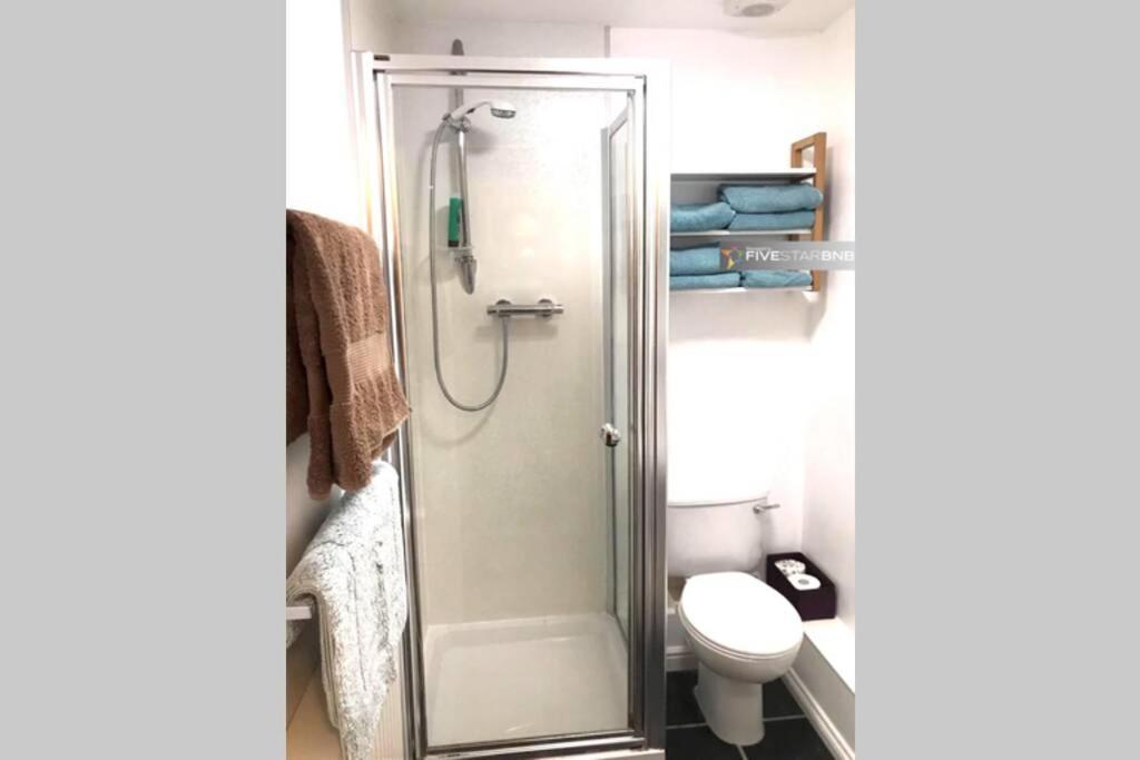 Waterfront Living In Leith With Free Parking! Daire Edinburgh Dış mekan fotoğraf