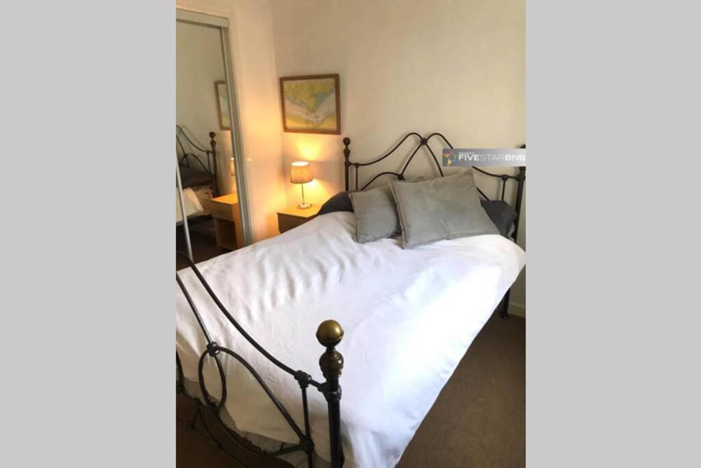 Waterfront Living In Leith With Free Parking! Daire Edinburgh Dış mekan fotoğraf